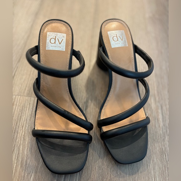 Dolce Vita Shoes - Dolce Vita Black Strappy Slides, size 9
